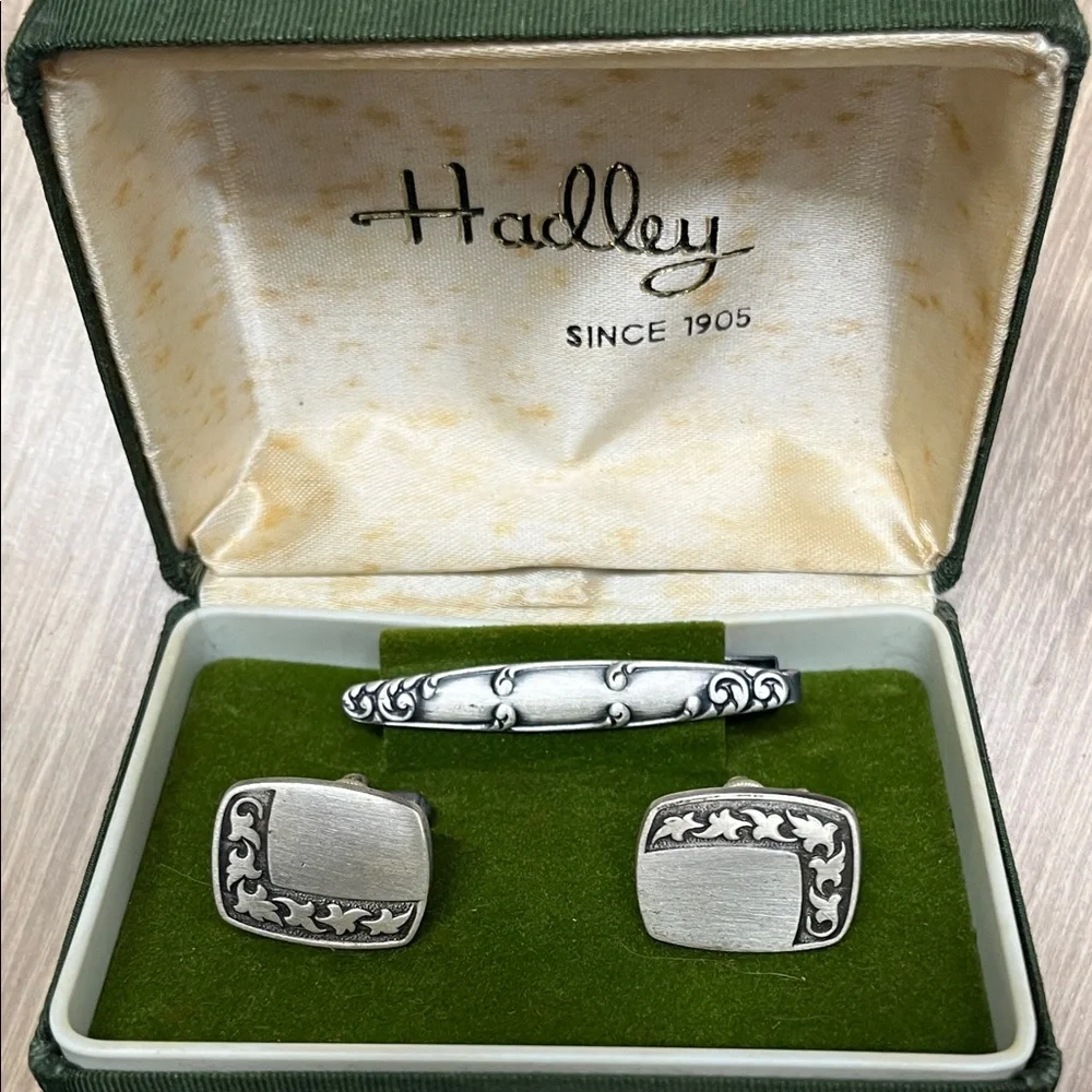 Hadley Vintage Silver Cufflinks and Tie Bar Set